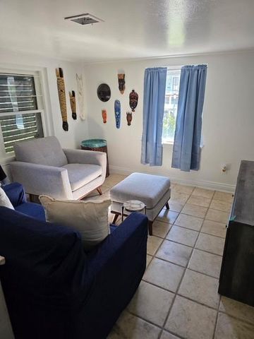 1220 Avenue K, Galveston, TX 77550