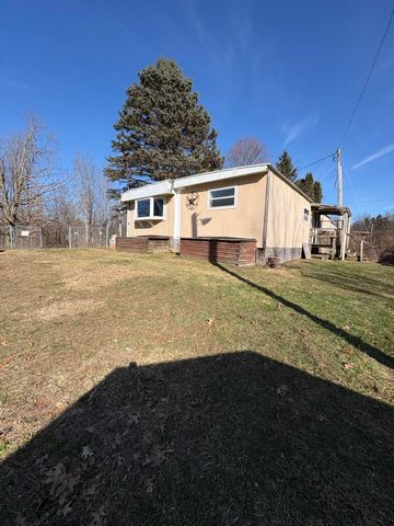 54277 Day Road, Flowerfield Twp, MI 49067