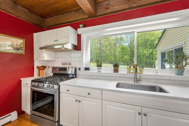 65 Effingham Road, Ossipee, NH 03864