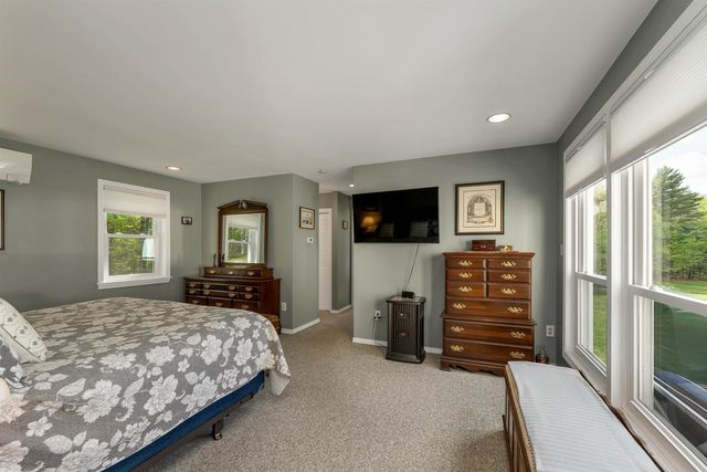 65 Effingham Road, Ossipee, NH 03864