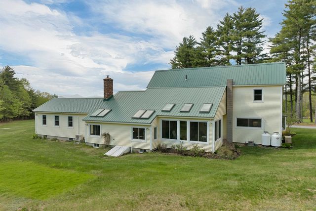 65 Effingham Road, Ossipee, NH 03864
