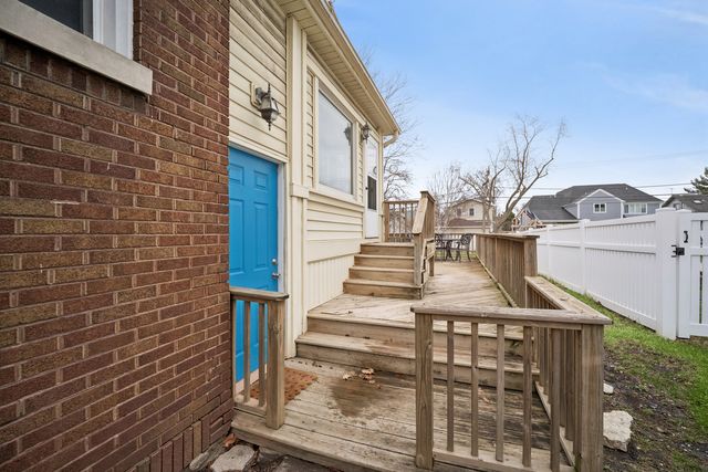 283 N Michigan Avenue, Elmhurst, IL 60126