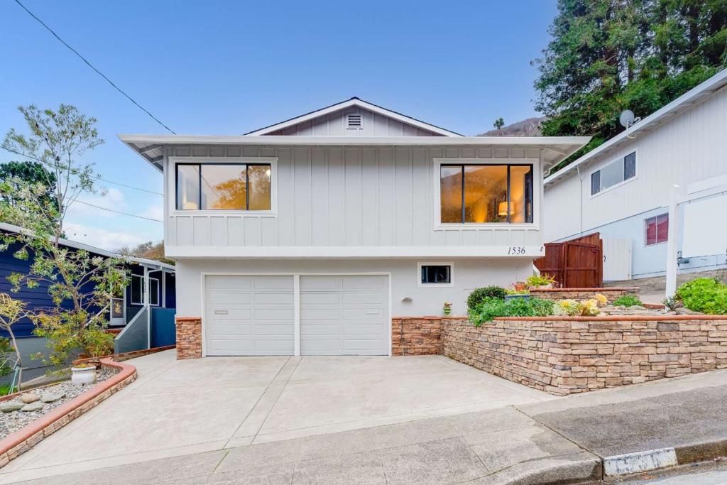 Image 1 of property listing at 1536 Valdez Way, Pacifica, CA 94044