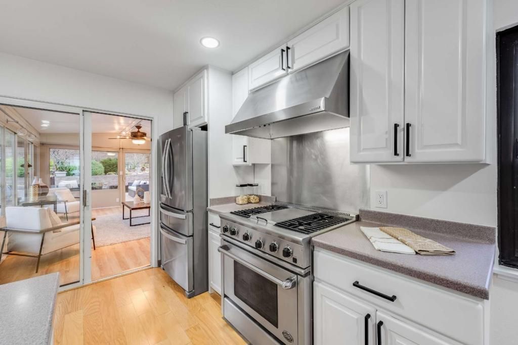 Image 11 of property listing at 1536 Valdez Way, Pacifica, CA 94044