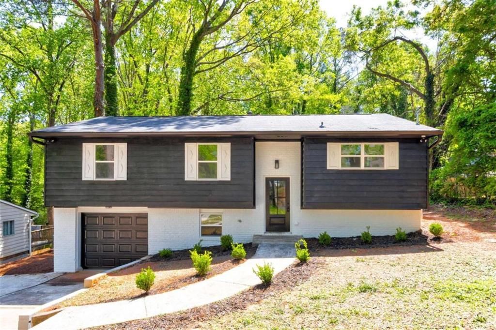 809 Vinton Wood Road, Forest Park, GA 30297