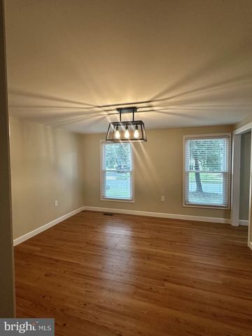 2281 DOSINIA CT, Reston, VA 20191