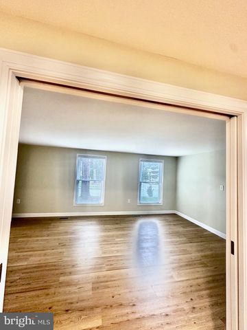 2281 DOSINIA CT, Reston, VA 20191