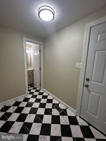 2281 DOSINIA CT, Reston, VA 20191