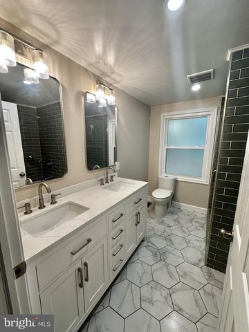 2281 DOSINIA CT, Reston, VA 20191