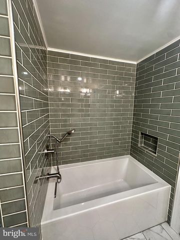2281 DOSINIA CT, Reston, VA 20191