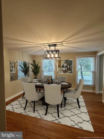 2281 DOSINIA CT, Reston, VA 20191