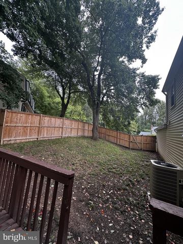 2281 DOSINIA CT, Reston, VA 20191