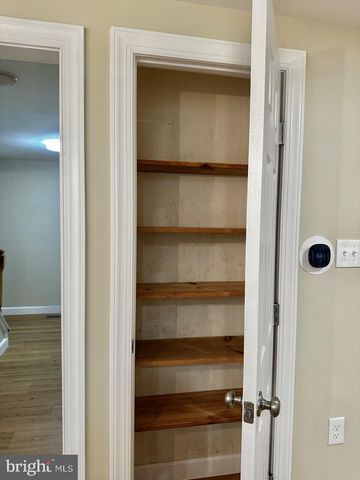 2281 DOSINIA CT, Reston, VA 20191
