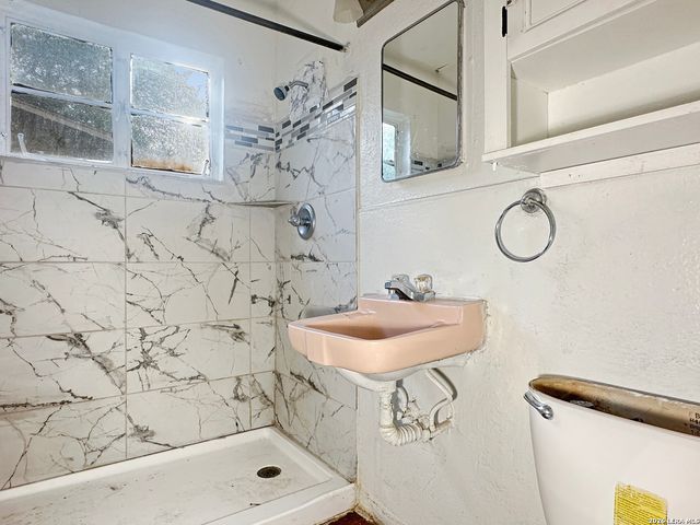 146 GASKIN DR, San Antonio, TX 78212