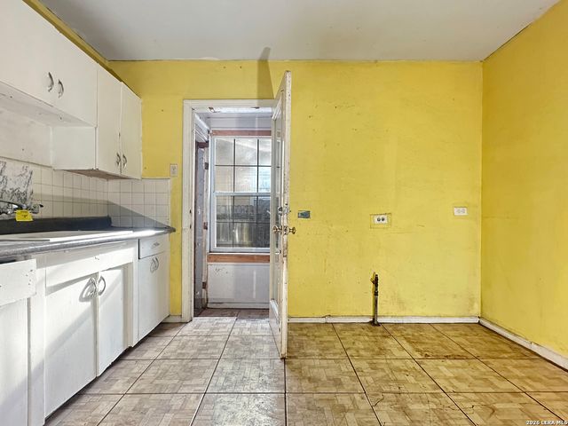 146 GASKIN DR, San Antonio, TX 78212