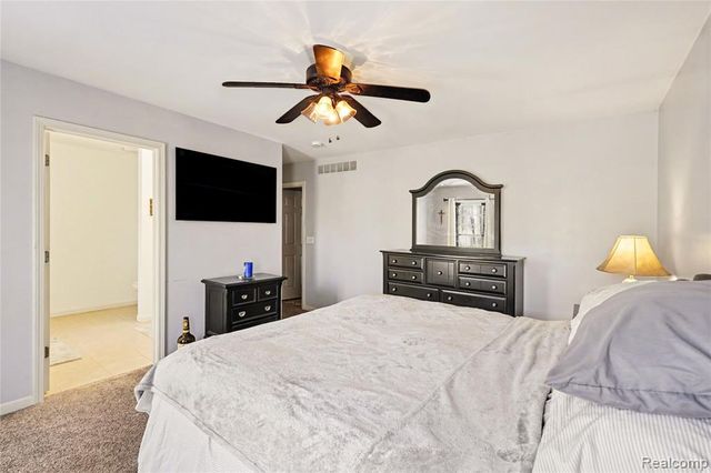 8530 Pineview Lake Drive, Linden, MI 48451