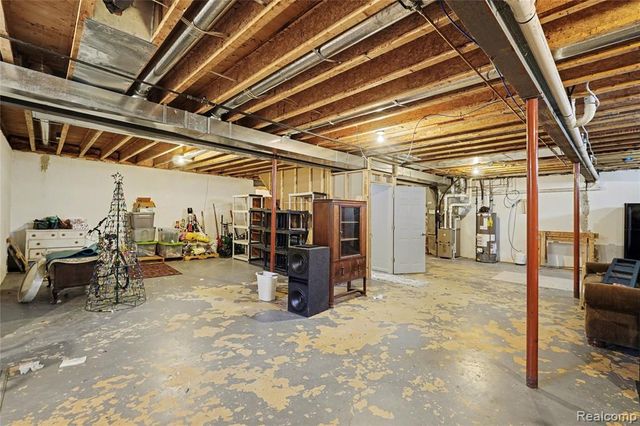 8530 Pineview Lake Drive, Linden, MI 48451