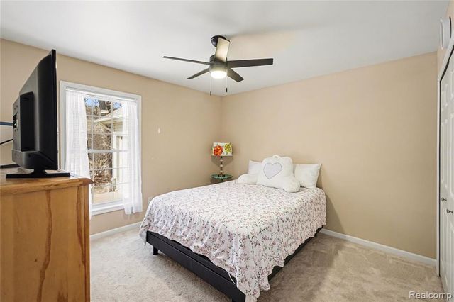 8530 Pineview Lake Drive, Linden, MI 48451