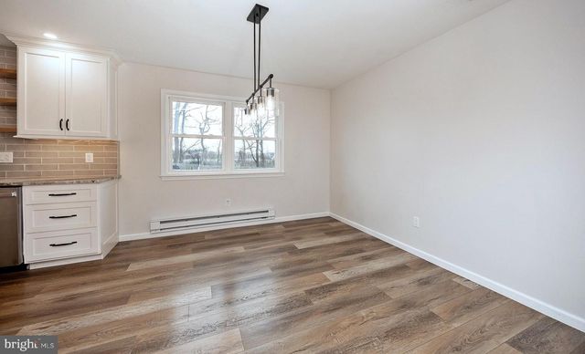 938 KINGSWAY DR, Coatesville, PA 19320