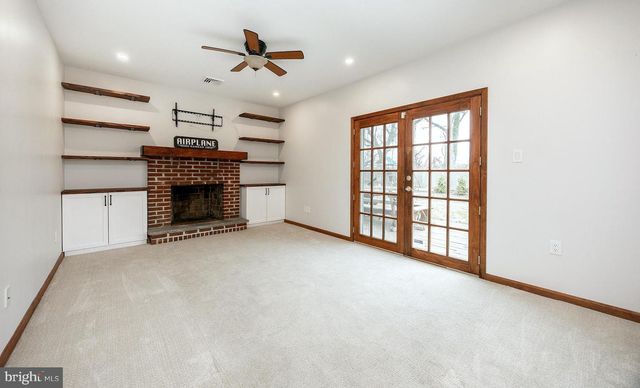 938 KINGSWAY DR, Coatesville, PA 19320