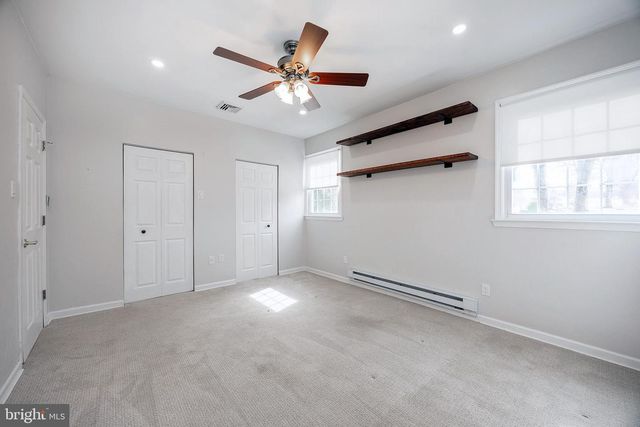 938 KINGSWAY DR, Coatesville, PA 19320