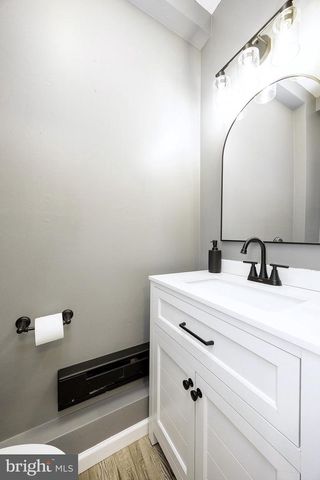 938 KINGSWAY DR, Coatesville, PA 19320