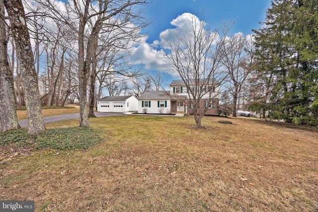 938 KINGSWAY DR, Coatesville, PA 19320