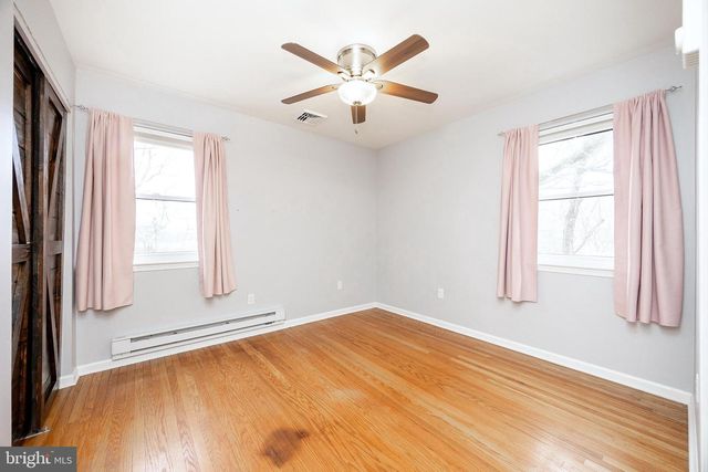 938 KINGSWAY DR, Coatesville, PA 19320