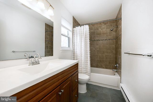 938 KINGSWAY DR, Coatesville, PA 19320