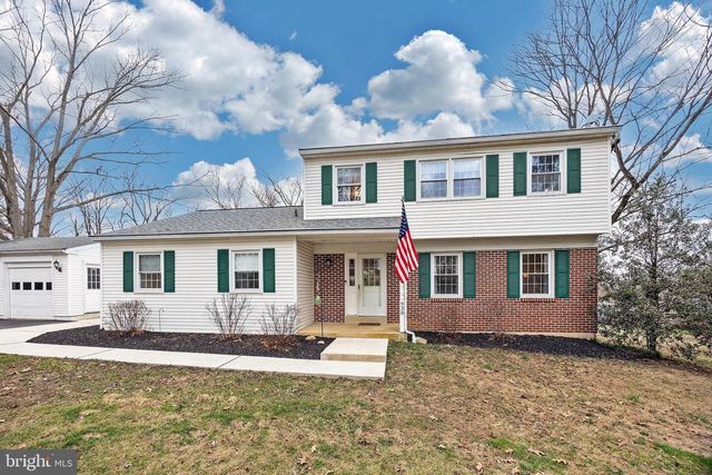 938 KINGSWAY DR, Coatesville, PA 19320