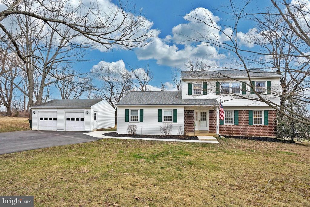 938 KINGSWAY DR, Coatesville, PA 19320