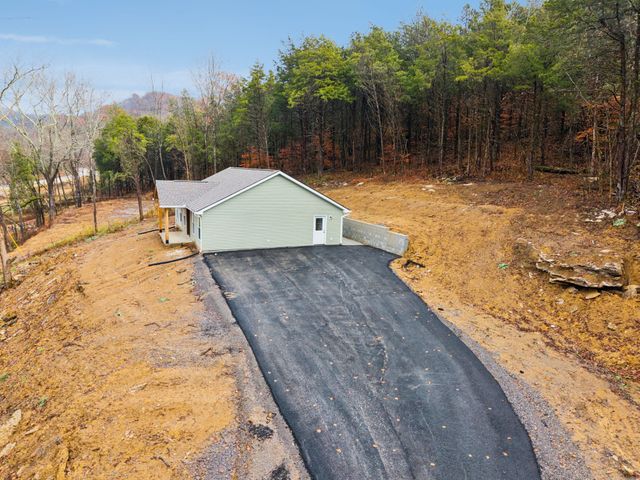 185 Stonewall Hwy, Carthage, TN 37030