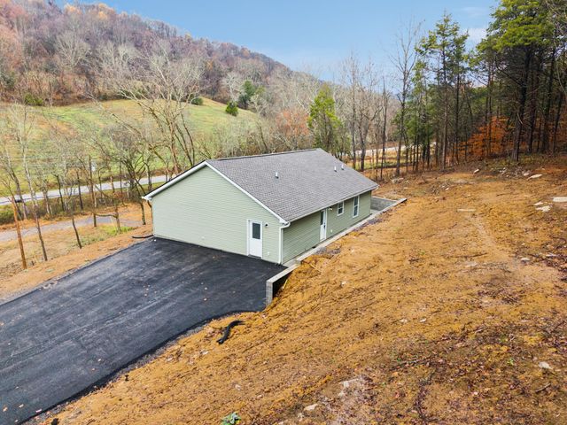 185 Stonewall Hwy, Carthage, TN 37030