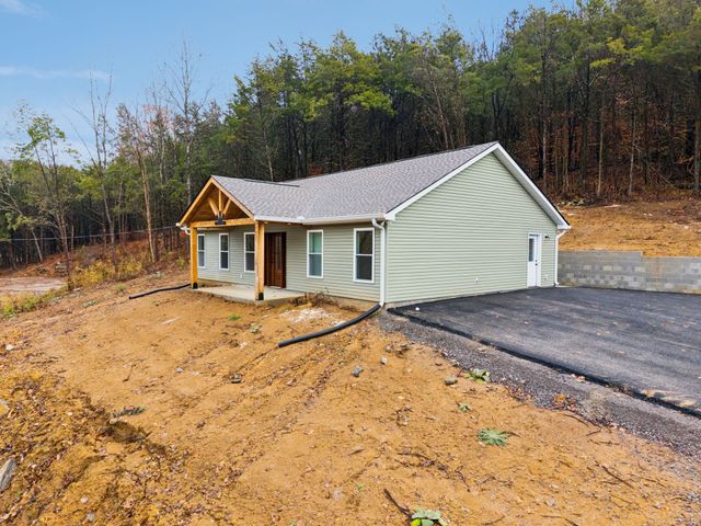 185 Stonewall Hwy, Carthage, TN 37030