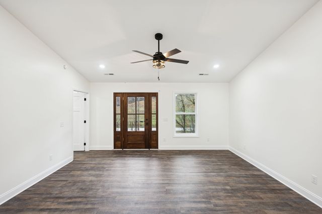 185 Stonewall Hwy, Carthage, TN 37030