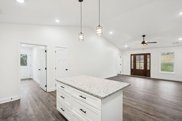 185 Stonewall Hwy, Carthage, TN 37030