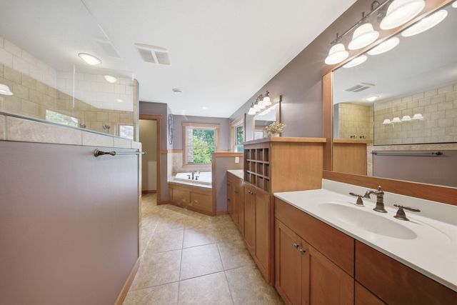317 Meadow Ridge Court, Hudson, WI 54016