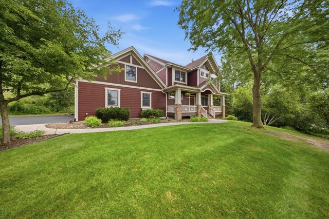 317 Meadow Ridge Court, Hudson, WI 54016