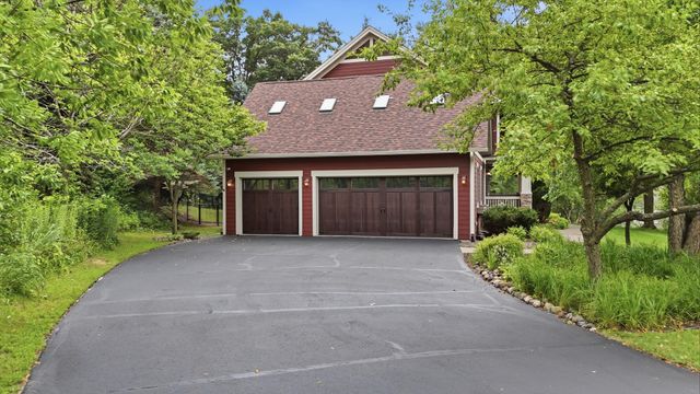 317 Meadow Ridge Court, Hudson, WI 54016