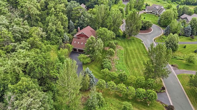 317 Meadow Ridge Court, Hudson, WI 54016