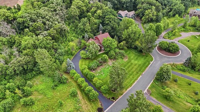 317 Meadow Ridge Court, Hudson, WI 54016