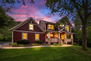 317 Meadow Ridge Court, Hudson, WI 54016