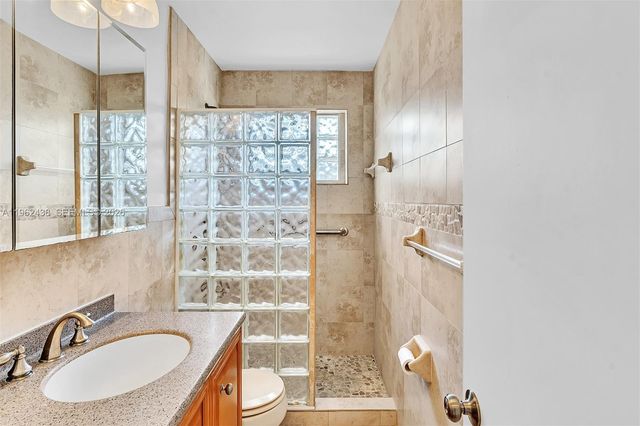 3437 Buchanan Street, Hollywood, FL 33021