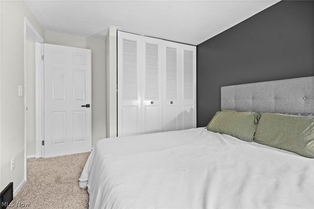 1244 N Carpenter Road, Brunswick, OH 44212