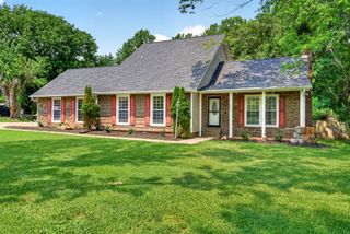 2851 Lawry Ln, Clarksville, TN 37043
