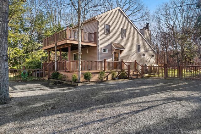 364 Three Mile Harbor Road, East Hampton, NY 11937