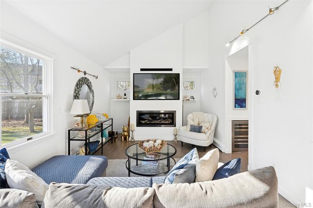 364 Three Mile Harbor Road, East Hampton, NY 11937