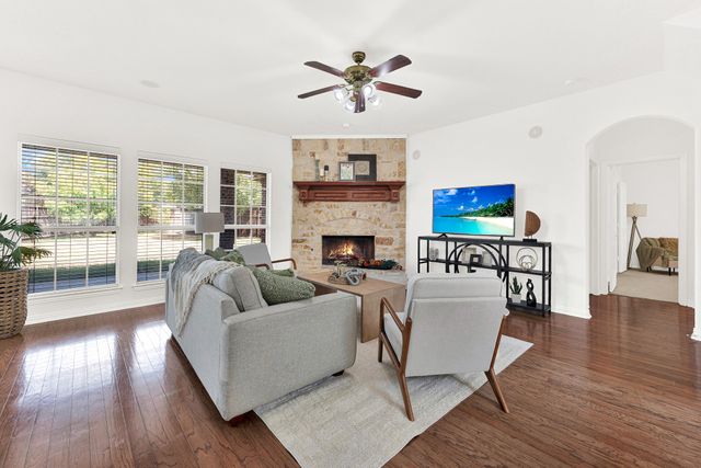 333 Green Acres Drive, Murphy, TX 75094