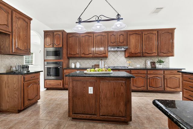 333 Green Acres Drive, Murphy, TX 75094