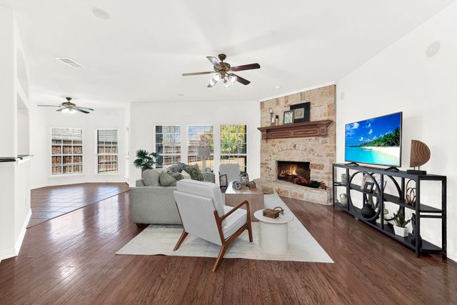 333 Green Acres Drive, Murphy, TX 75094